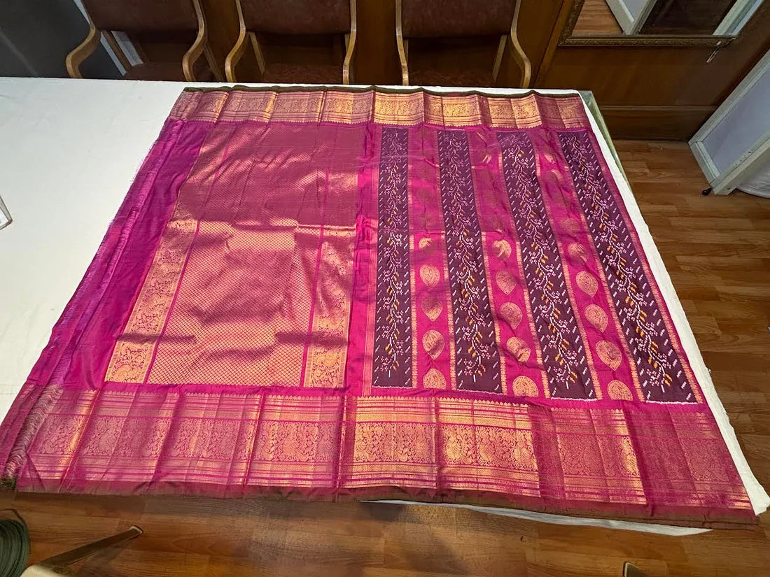 Pure Pochampally Ikat Silk Saree with Heavy Kanchi Gold Zari Border | Dual-Tone Magenta & Purple Fusion Wedding Saree - pochampallysarees.com