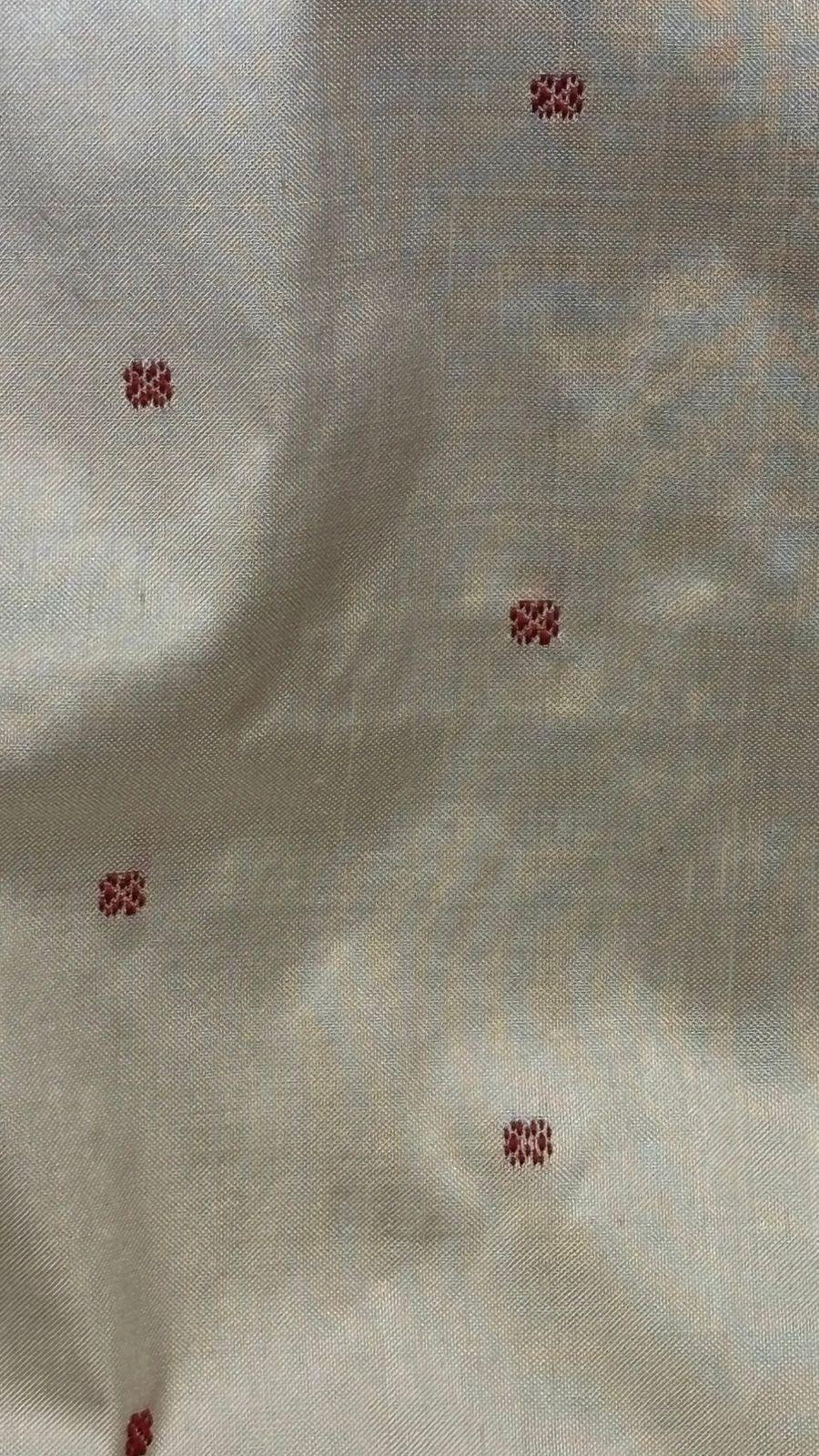White Pochampally Ikkat Silk Saree with Red Zari Border - pochampallysarees.com