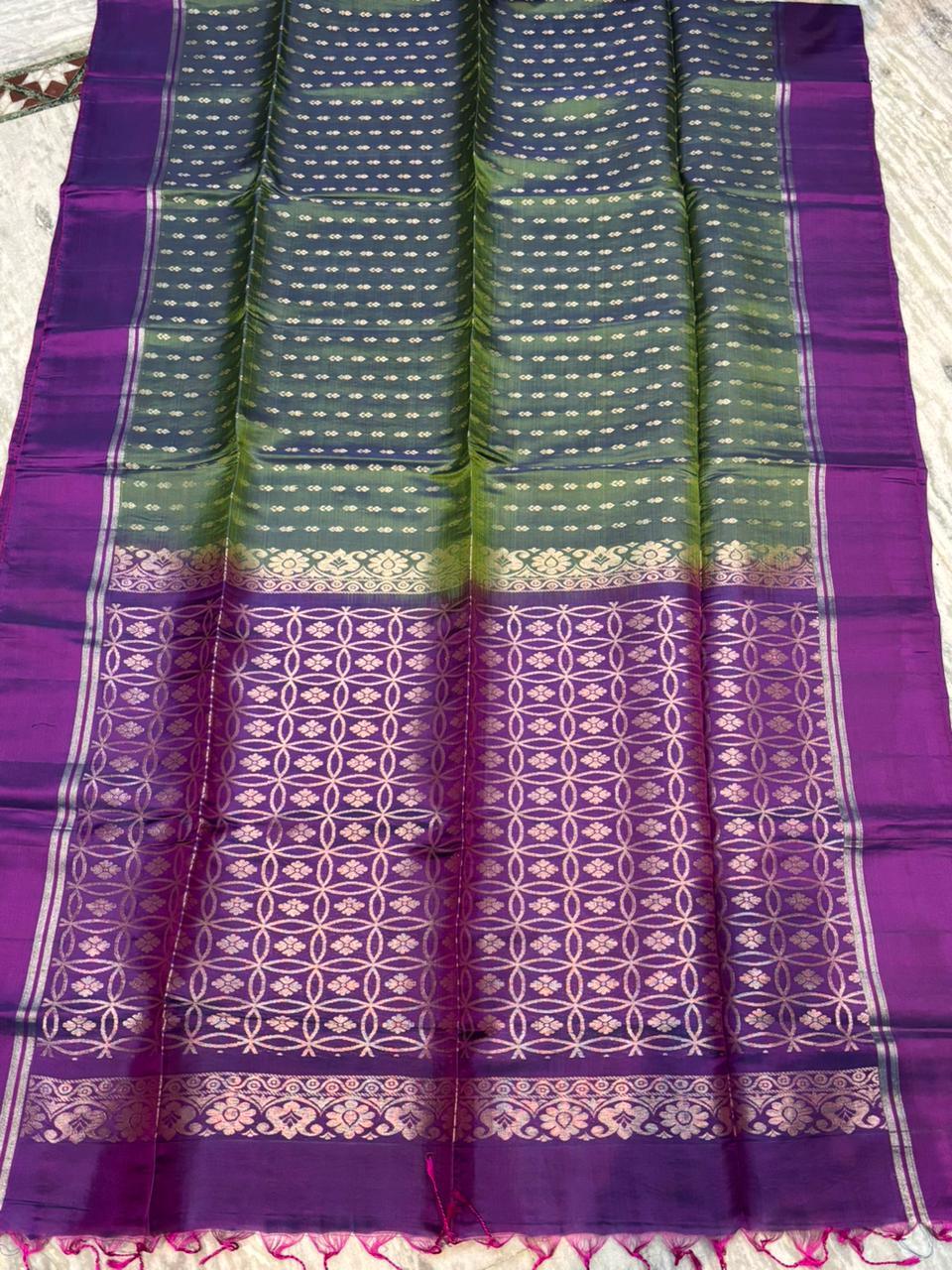 Elegant Green & Purple Pure Soft Silk Saree with Rich Zari Pallu - pochampallysarees.com