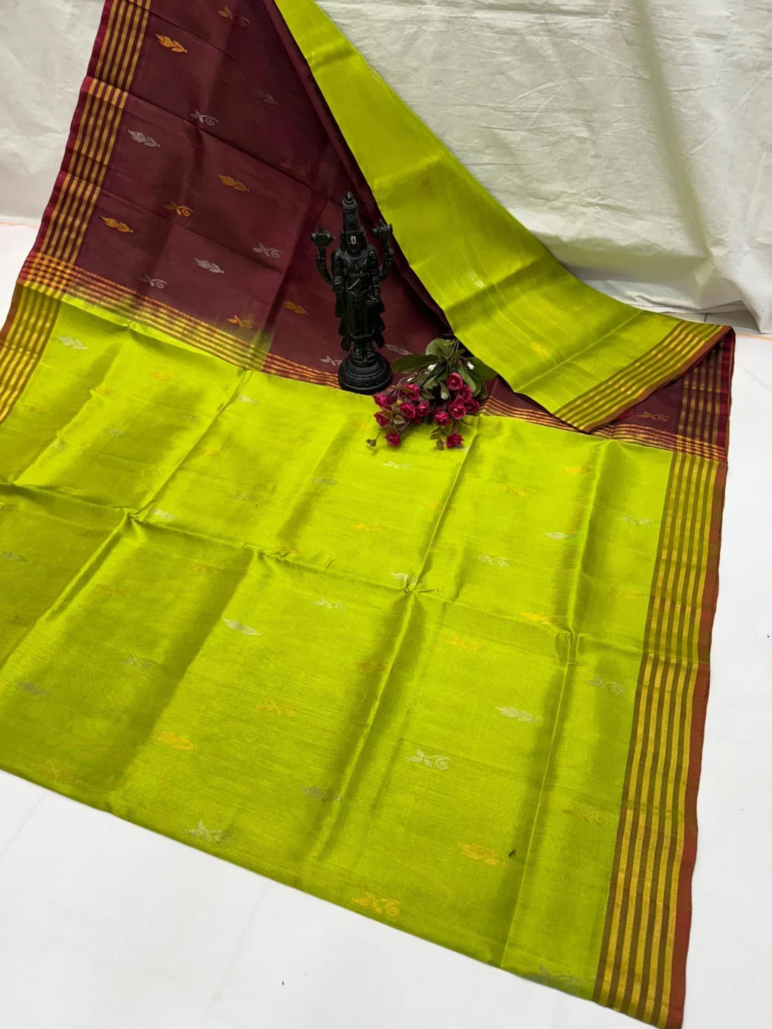 Lime Green and Deep Maroon Uppada Pattu Silk Saree with Zari Buttas - pochampallysarees.com
