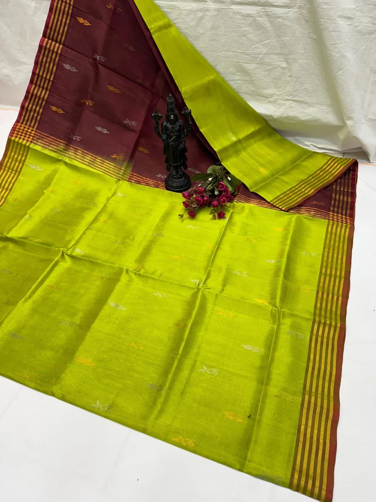 Lime Green and Deep Maroon Uppada Pattu Silk Saree with Zari Buttas - pochampallysarees.com