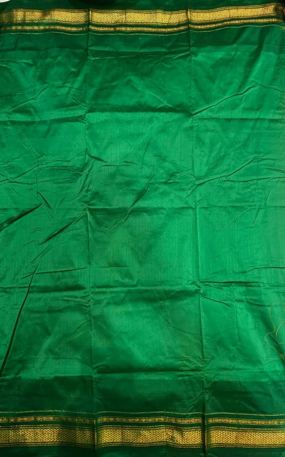 Vibrant Yellow Gadwal Saree with Contrast Green Temple Border - pochampallysarees.com