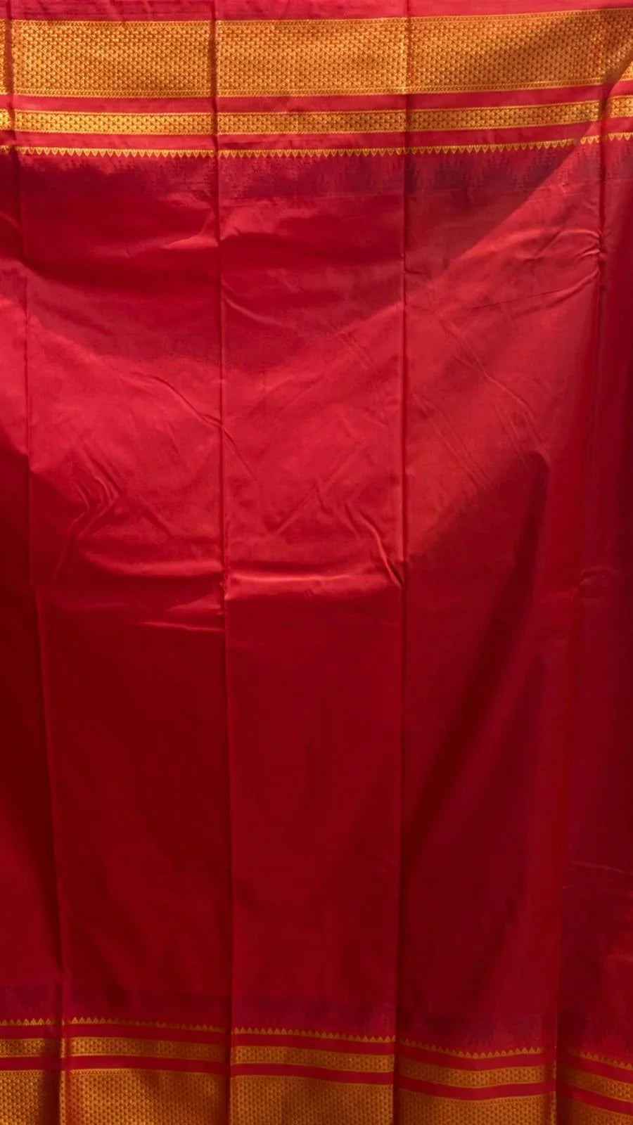 Classic Emerald Green & Red Gadwal Silk Saree with Gold Zari - pochampallysarees.com