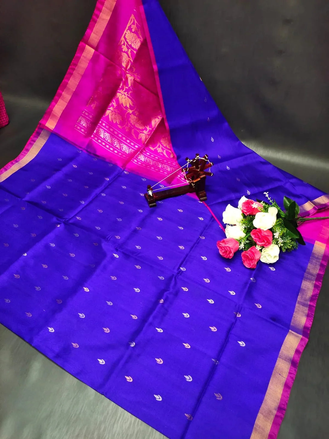 Royal Blue and Pink Uppada Pattu Silk Saree with Gold Zari Motifs - pochampallysarees.com
