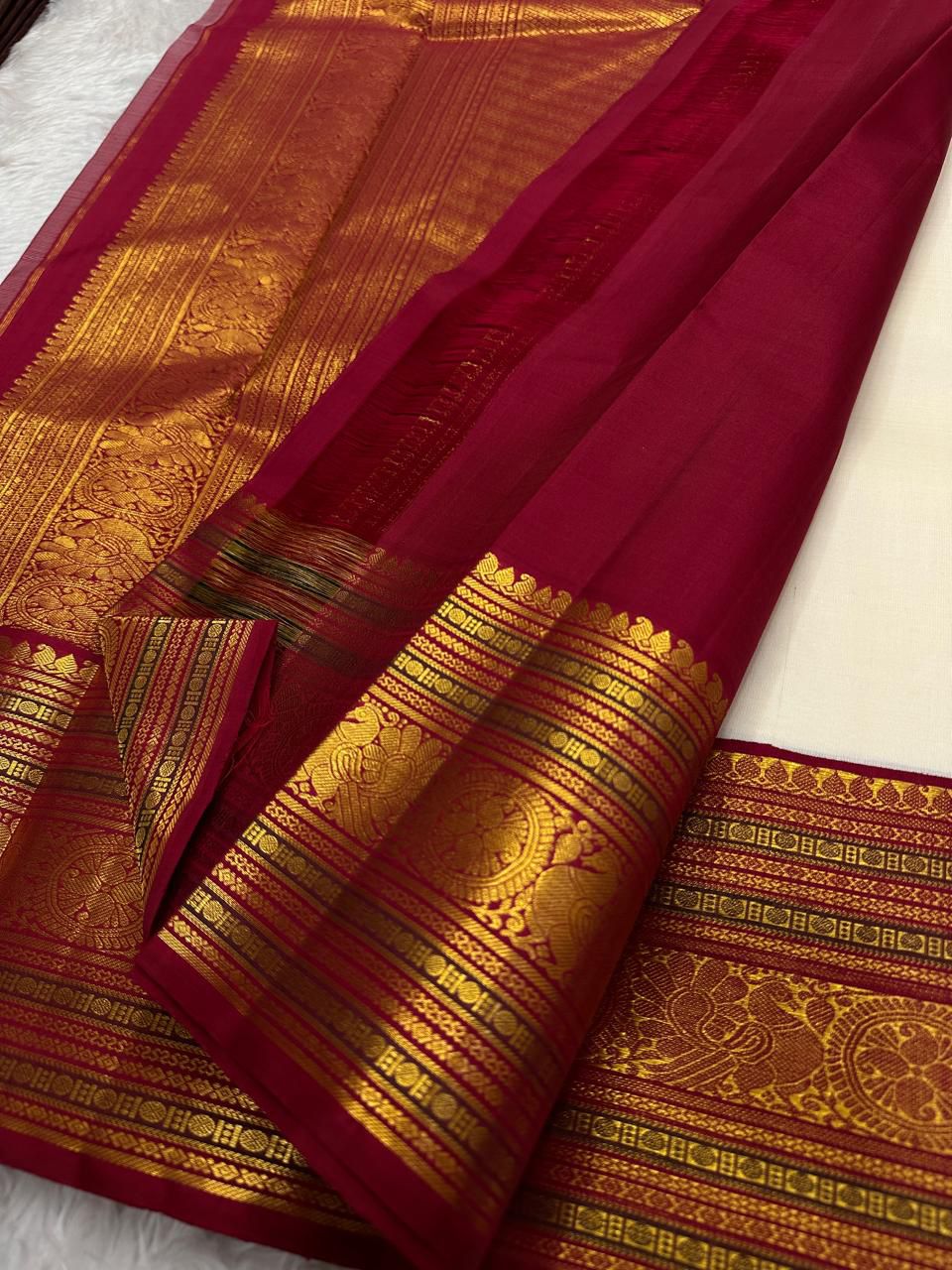 kanchipuram pattu cream Maroon Saree Code: Kanchi1