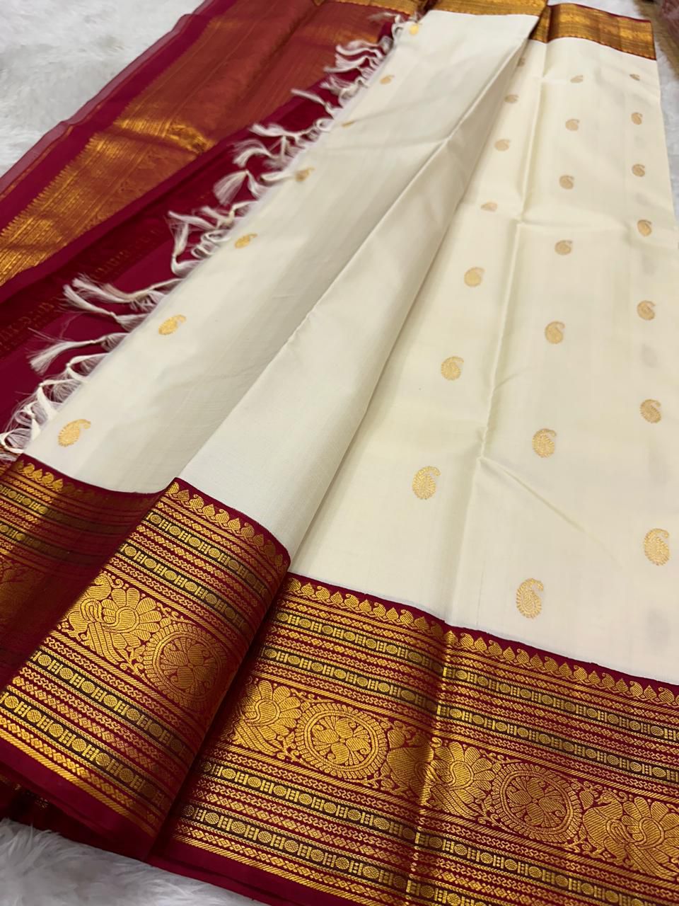 kanchipuram pattu cream Maroon Saree Code: Kanchi1