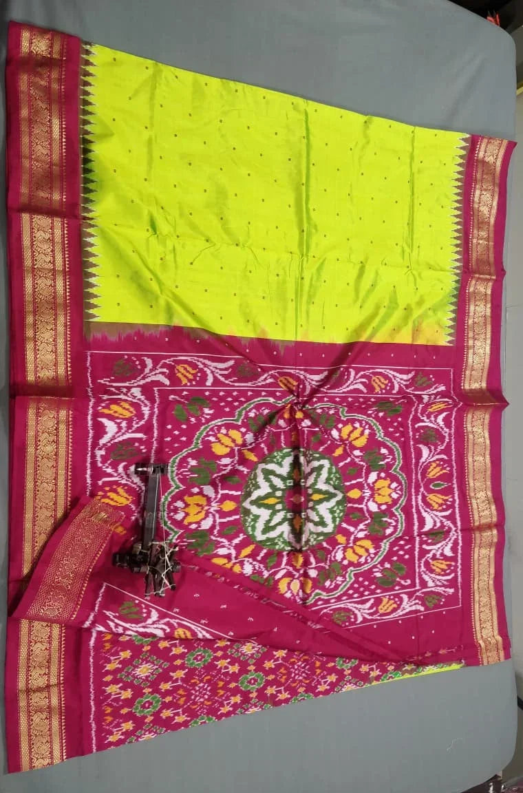 Vibrant Parrot Green and Pink Ikat Silk Saree with Zari Border - pochampallysarees.com