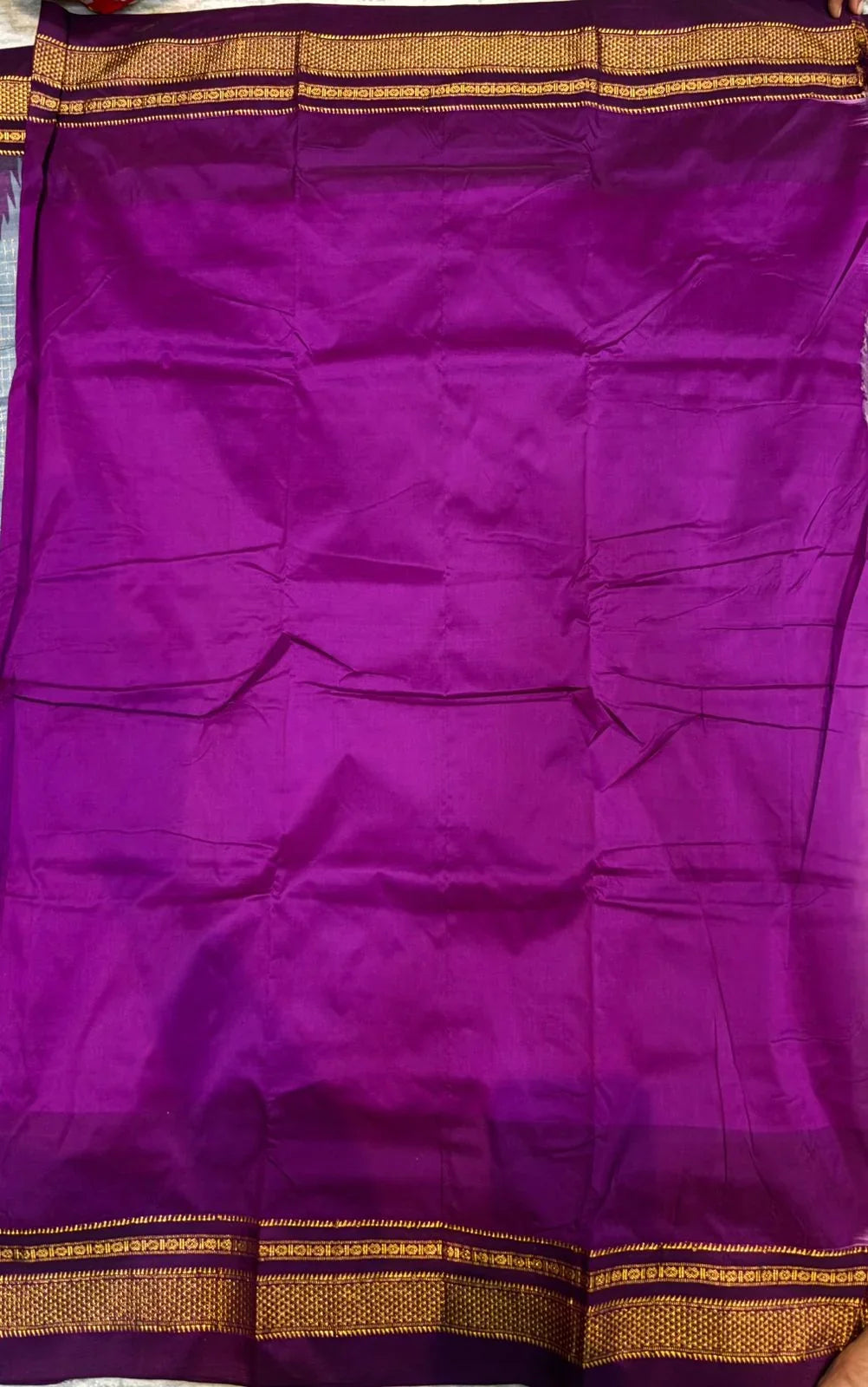 Sophisticated Silver-Gray Gadwal Saree with Magenta Pink Temple Border - pochampallysarees.com
