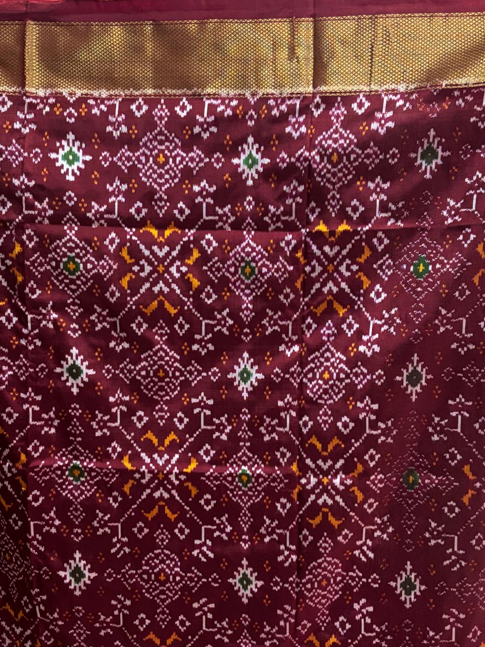 POCHAMPALLY IKKAT SILK PATOLA MIDDLE GREEN BORDER AND PALLU RED ZARI BORDER RICH PALLU SAREE