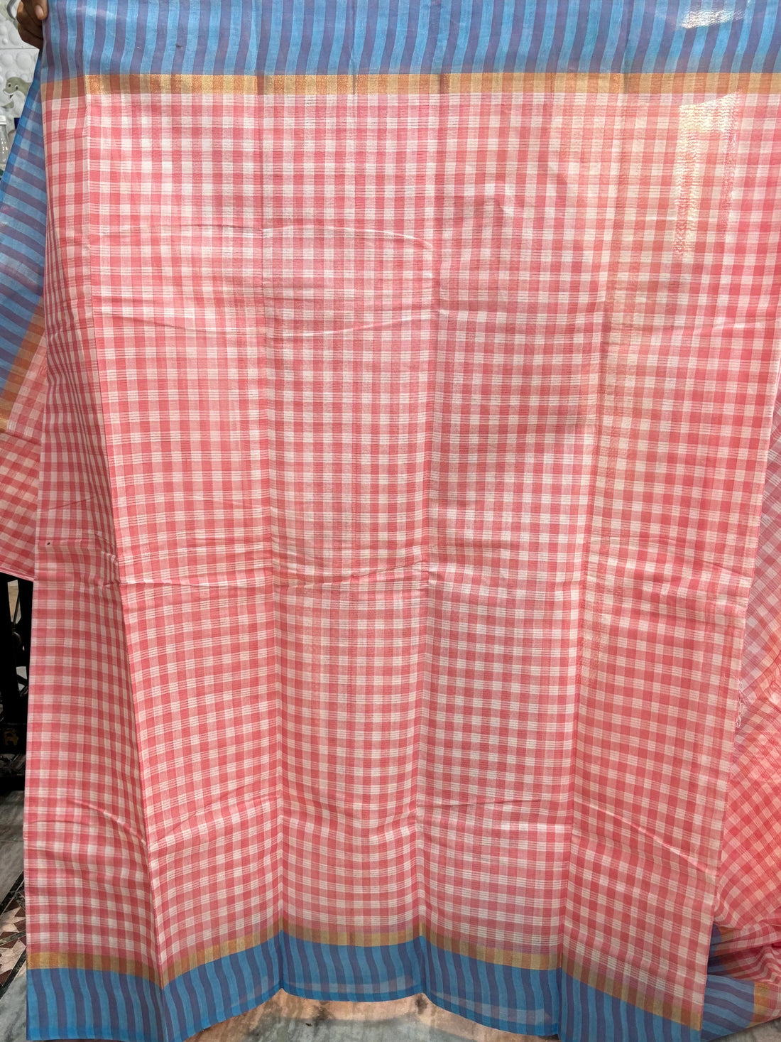 MANGALAGIRI COTTONS BODY RED WHITE CHECKS BORDER BLUE PALLU AND BLOUSE CHECKS - pochampallysarees.com