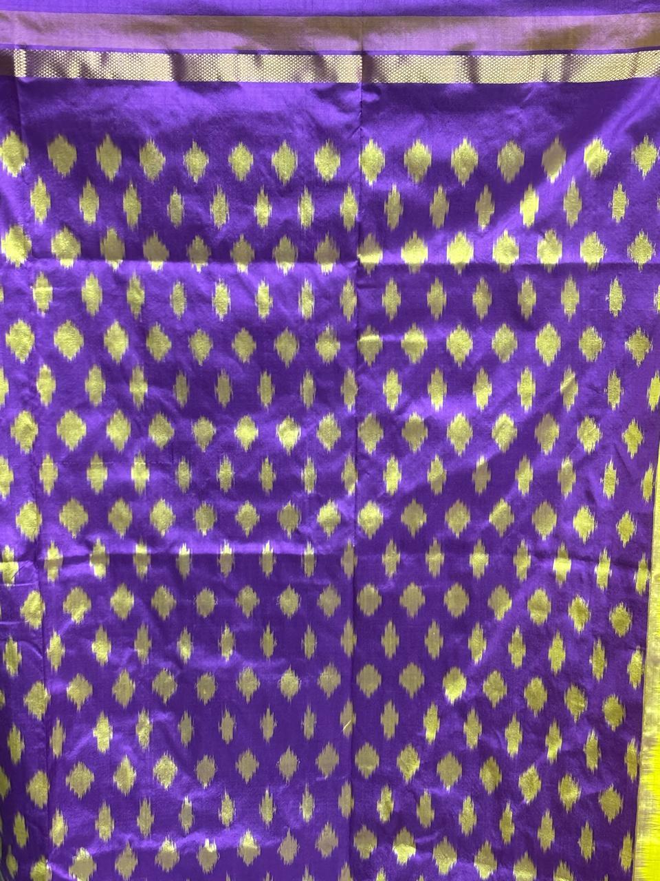 Pochampally Ikkat Silk Sari with Yellow Border close-up details