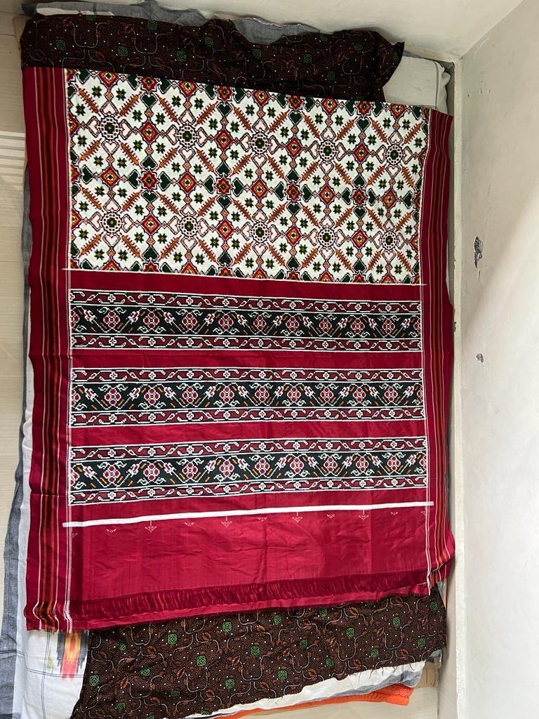 POCHAMPALLY DOUBLE IKKAT PATOLA SAREE - pochampallysarees.com