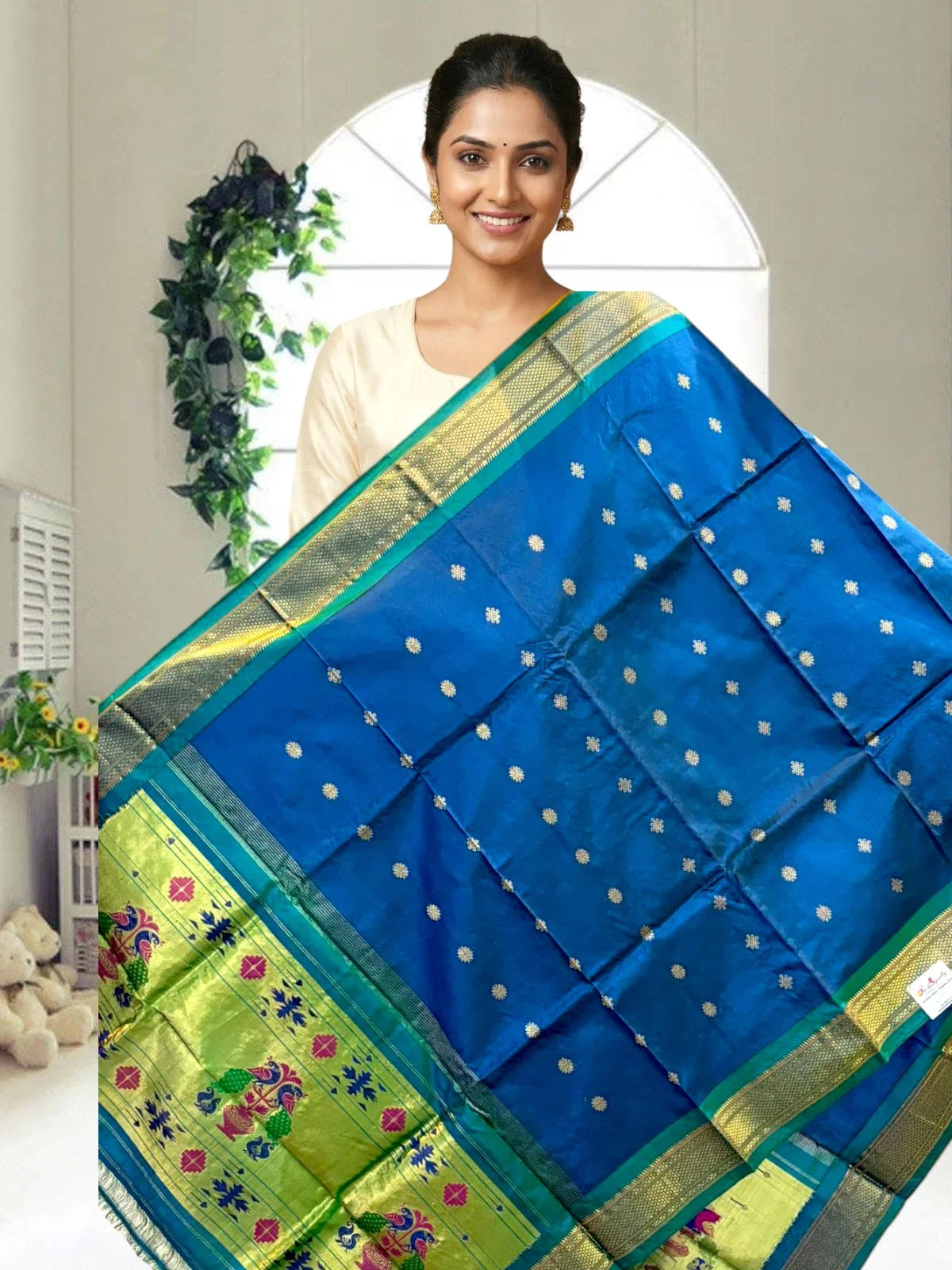 Royal Blue Gadwal Silk Dupatta | Hand Made & Silk Mark Certified | Green Zari Border - pochampallysarees.com