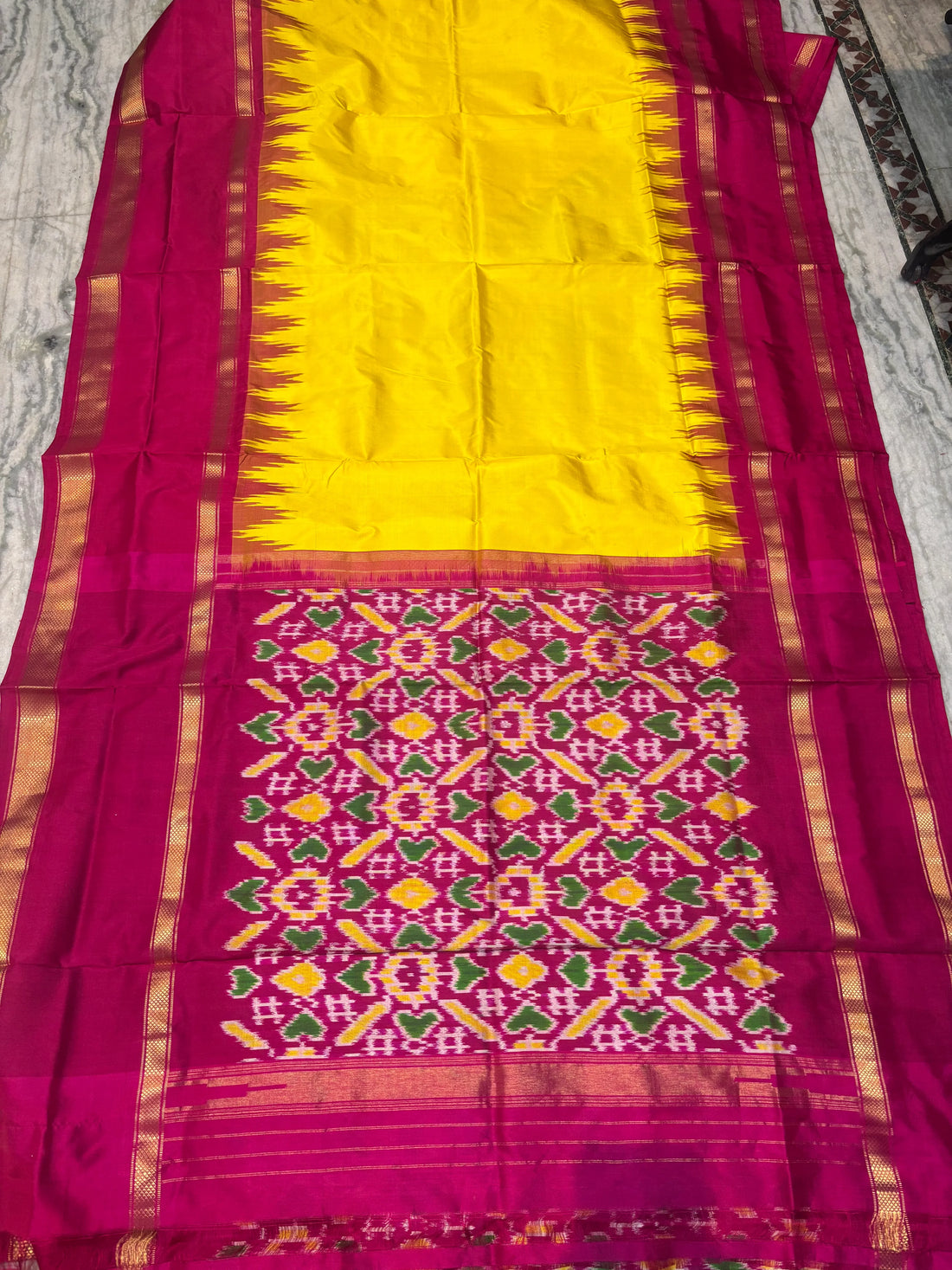 Exquisite Handloom Pochampally Silk Saree in Vibrant Yellow & Deep Pink with Traditional Ikat Patterns - pochampallysarees.com
