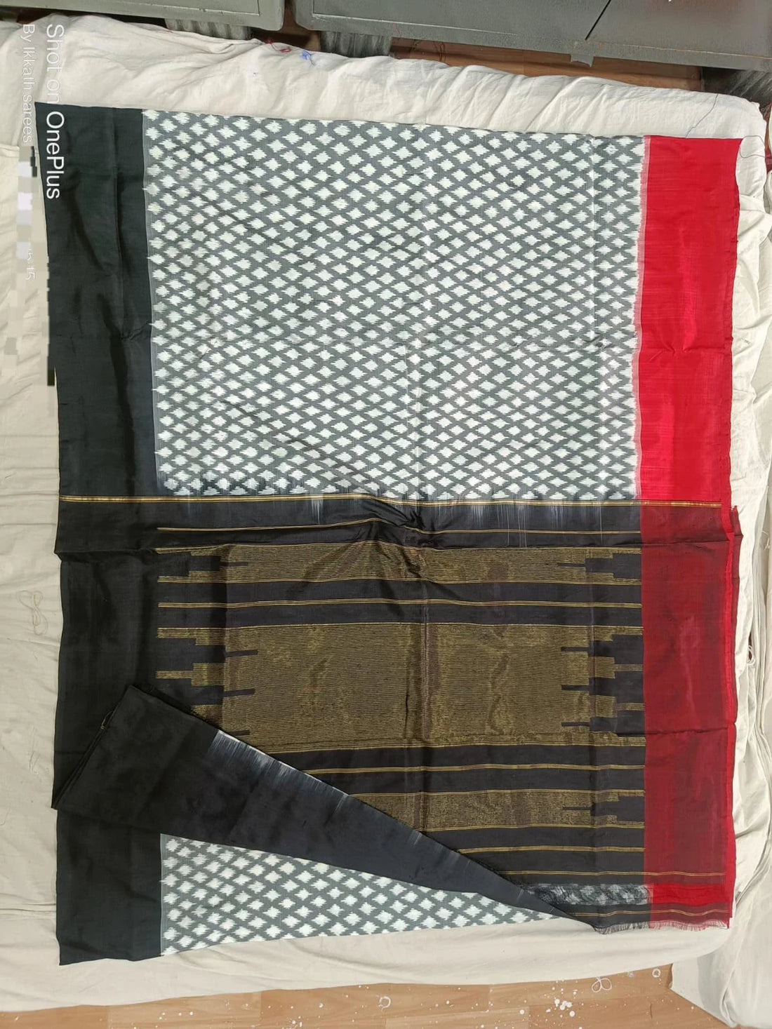 Pure Pochampally Ikkat Silk Red With Black Sari - pochampallysarees.com