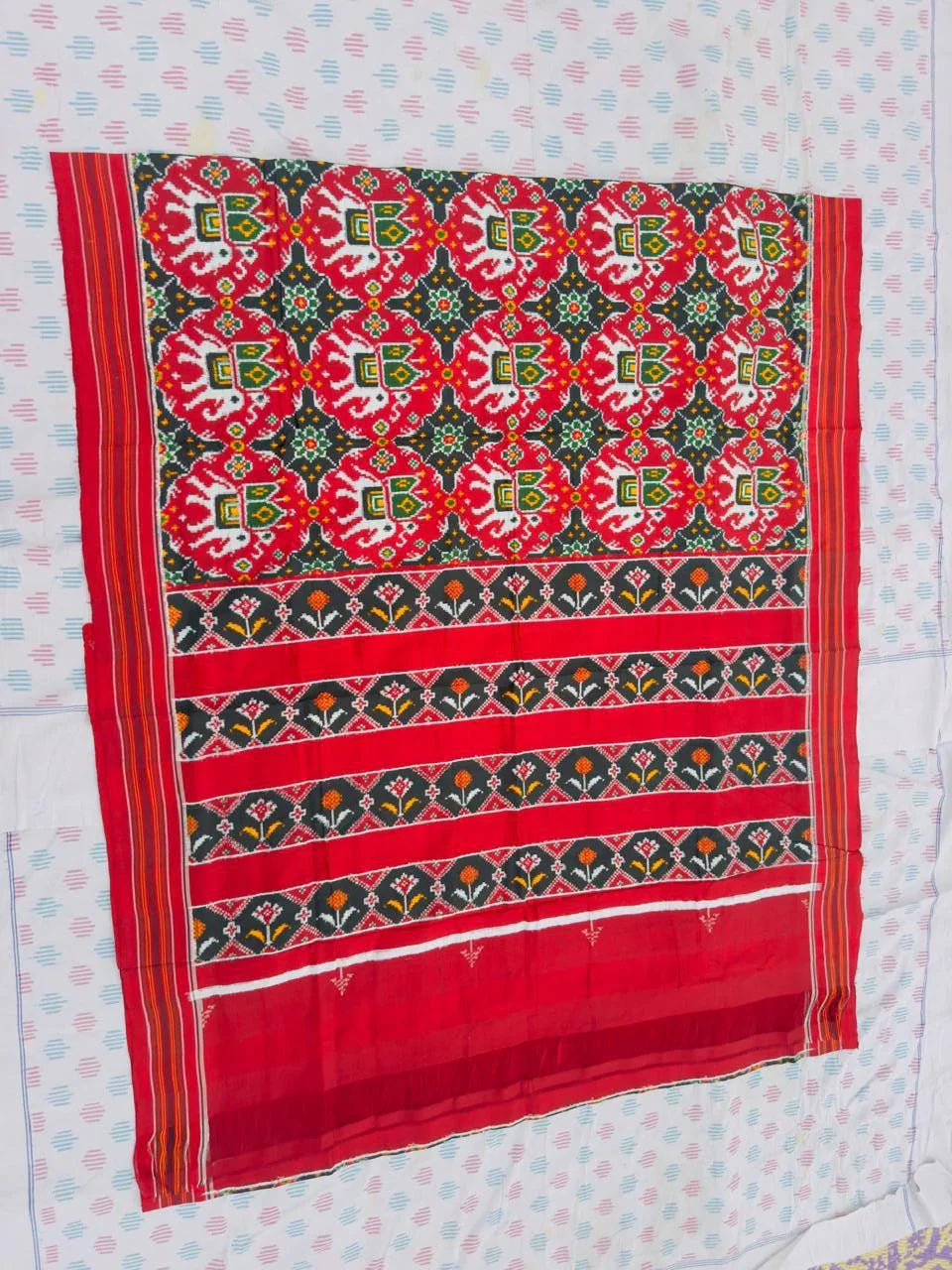 POCHAMPALLY DOUBLE IKKAT PATOLA SAREE - pochampallysarees.com