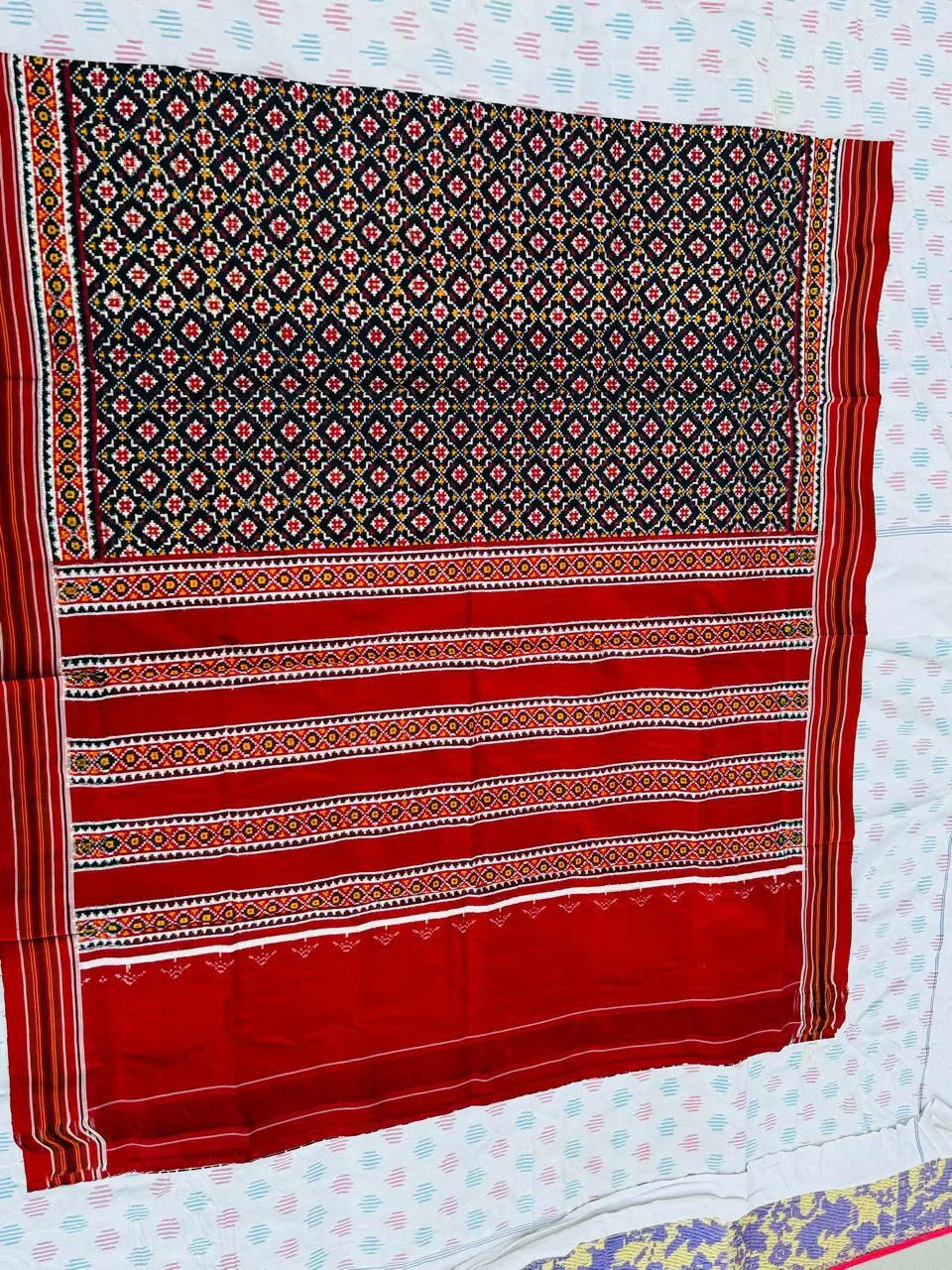 POCHAMPALLY DOUBLE IKKAT PATOLA SAREE - pochampallysarees.com