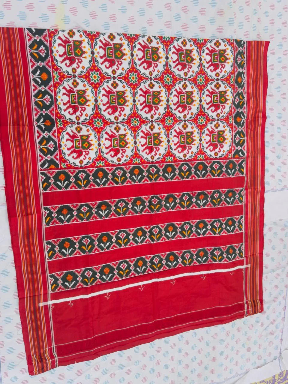 POCHAMPALLY DOUBLE IKKAT PATOLA SAREE - pochampallysarees.com