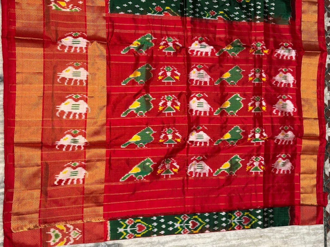 Premium Green & Red Pure Ikkat Silk Saree | Traditional Parrot & Elephant Motifs | Rich Gold Zari Border - pochampallysarees.com