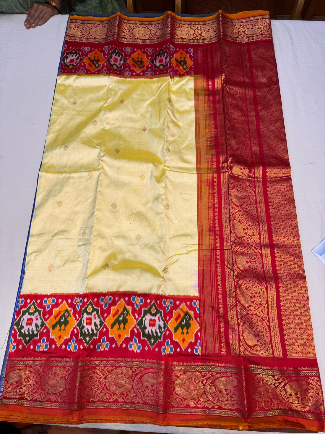 Authentic Cream & Red Pochampally Kanchi Ikkat Silk Saree with Rich Zari Border & Grand Pallu | Wedding & Festive Wear - pochampallysarees.com