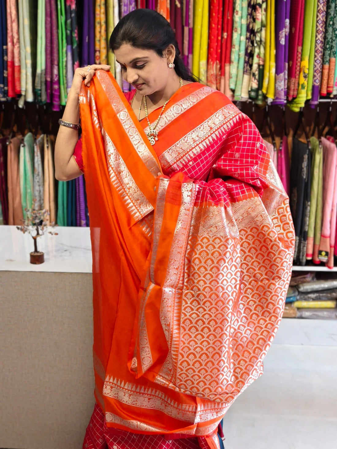 PURE KANCHIPURAM SILK CHECKS RED GAP BORDER SARI - pochampallysarees.com