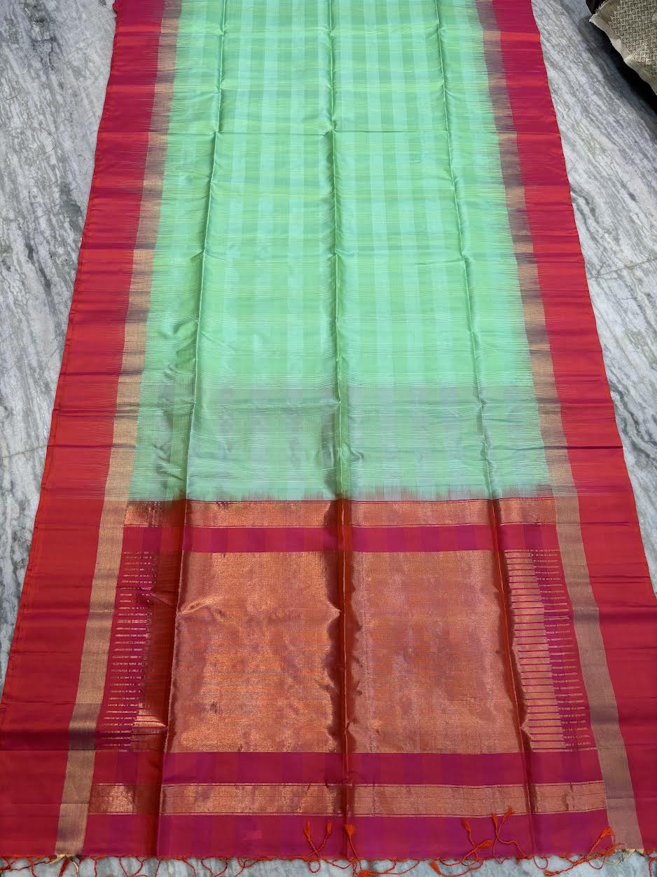 Elegant Pista Green & Coral Red Handloom Pure Silk Saree | Zari Striped Pallu & Contrast Border | Lightweight Traditional Festive Wear with Tassels - pochampallysarees.com
