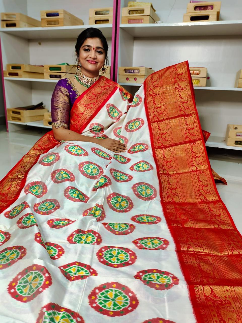 Pochampally Ikkat Pattu Sarees With Kanchi Border