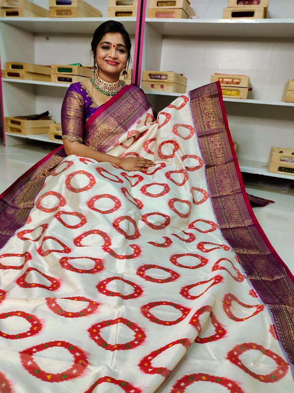 Pochampally Ikkat Pattu Sarees With Kanchi Border