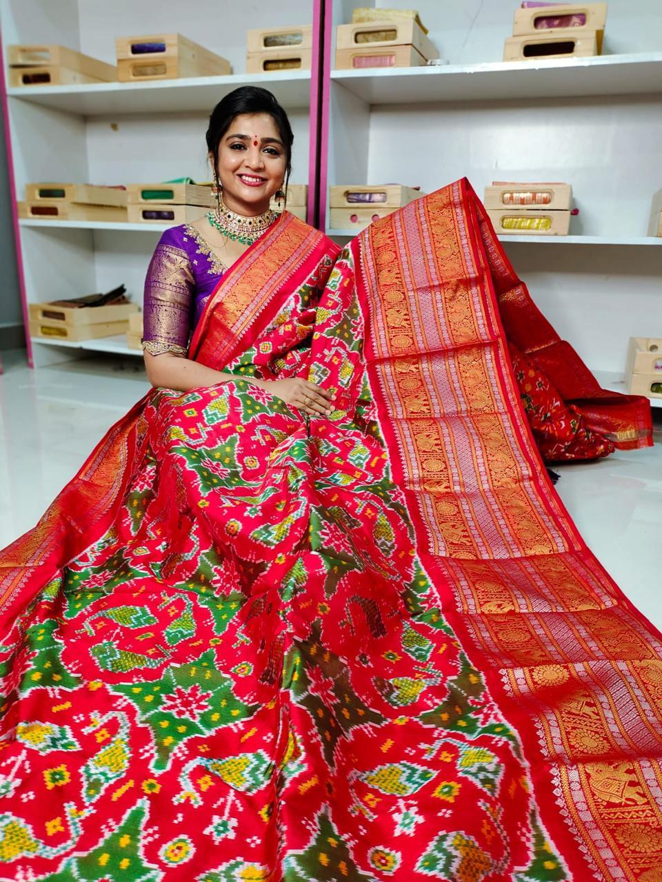 Pochampally Ikkat Pattu Sarees With Kanchi Border