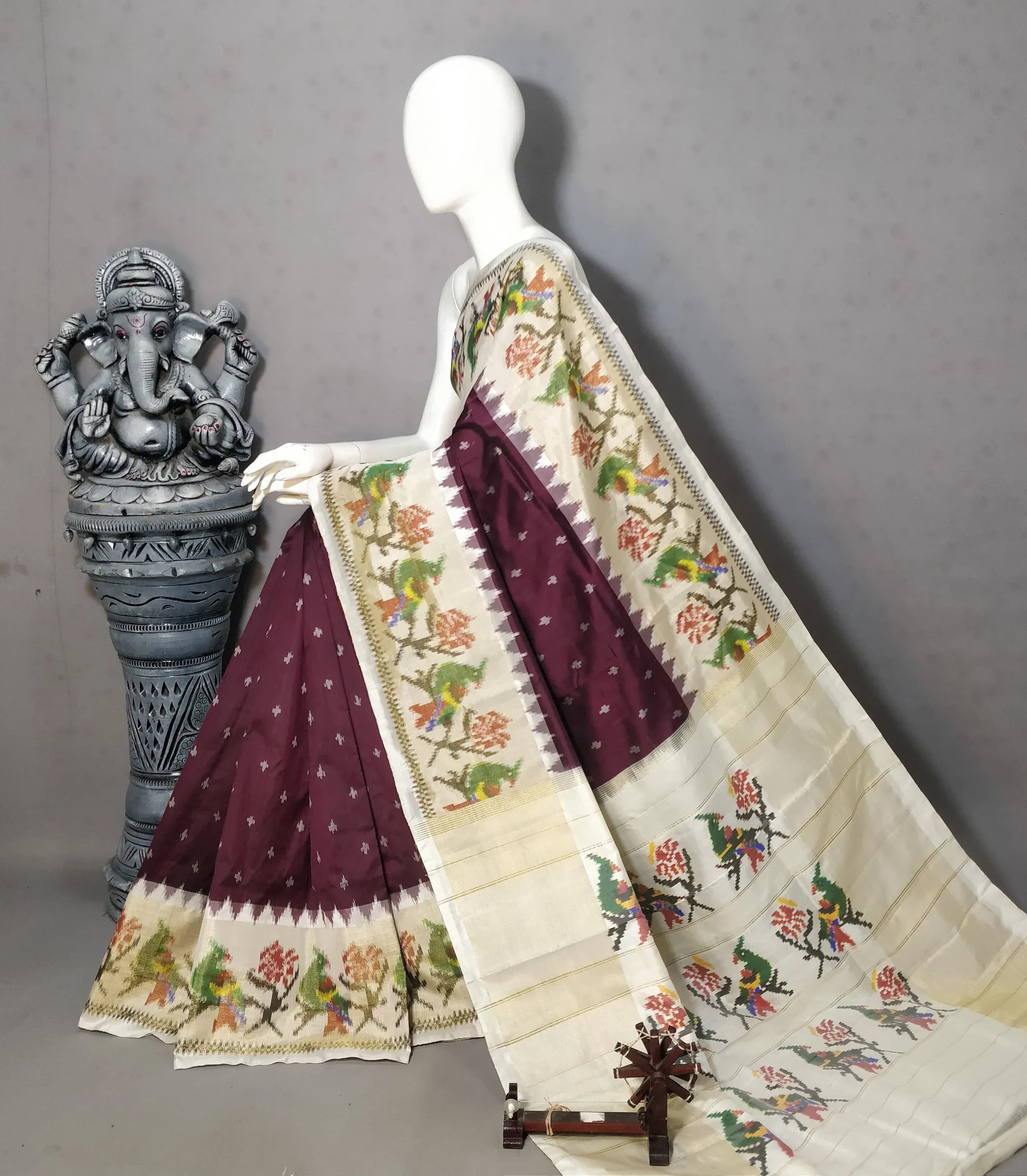 POCHAMPALLY IKKAT SILK CHOCOLATE SARI - pochampallysarees.com