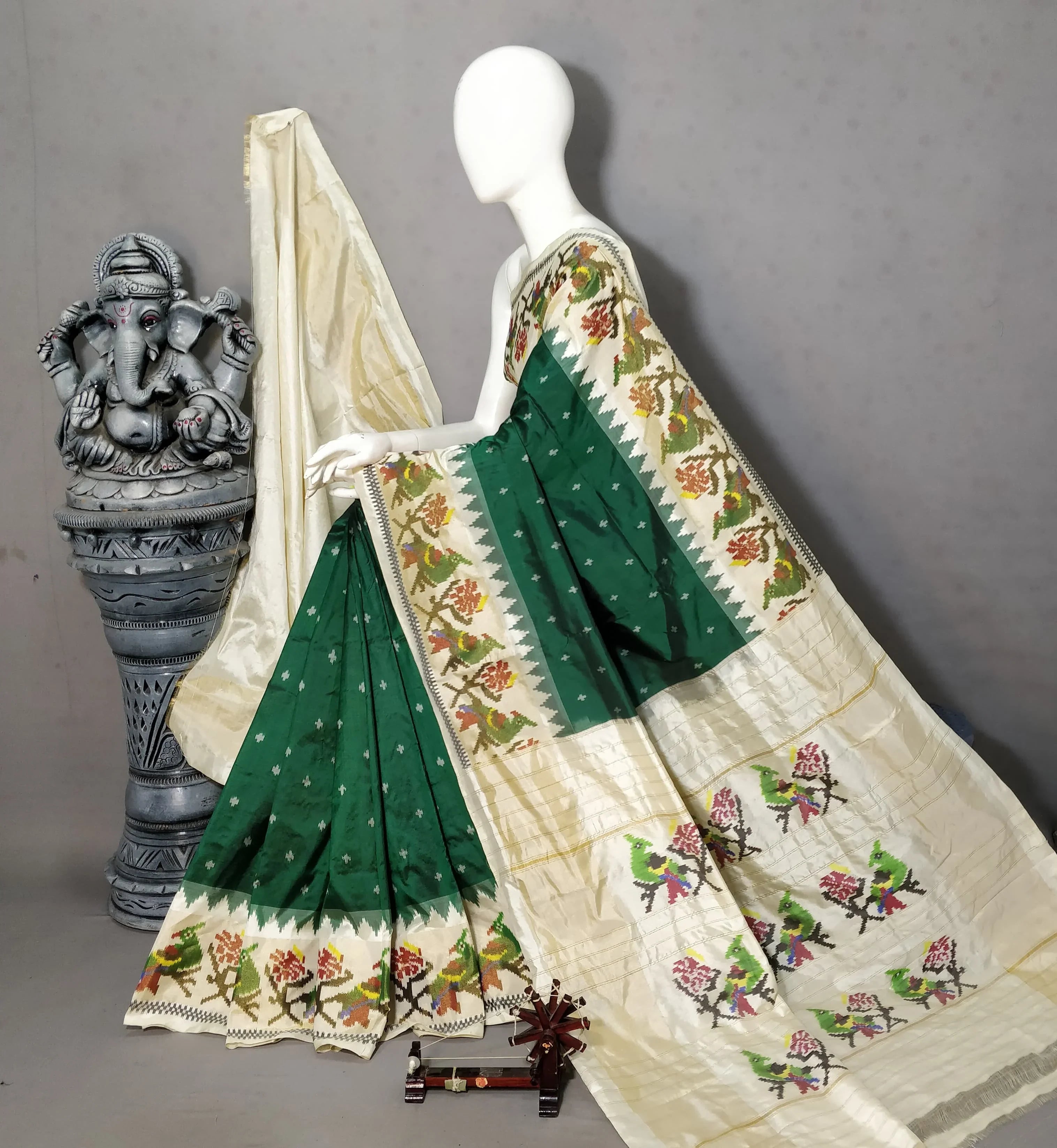 POCHAMPALLY IKKAT SILK GREEN SARI