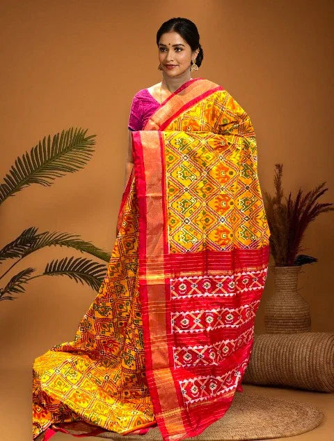 POCHAMPALLY IKKAT SILK PATOLA MIDDLE YELLOW BORDER AND PALLU RED ZARI BORDER ALLOVER DESIGN SAREE - pochampallysarees.com