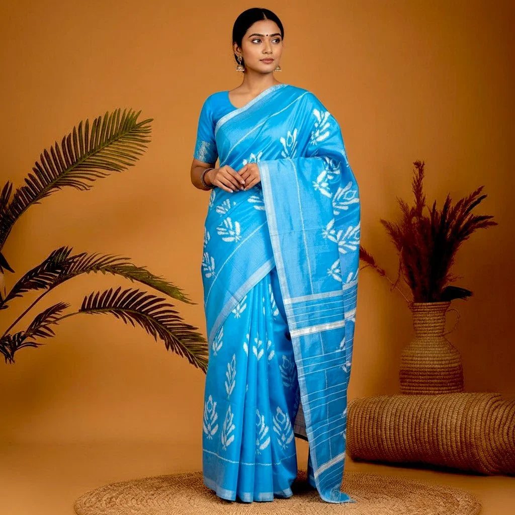 POCHAMPALLY IKKAT SILK MIDDLE LIGHT BLUE BORDER AND PALLU LIGHT BLU IKKAT DESIGN SAREE - pochampallysarees.com