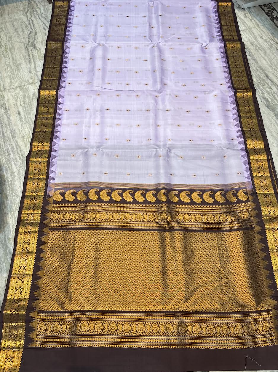 Pure Gadwal Silk Saree in Lavender & Deep Purple with Rich Gold Zari Brocade Pallu | Traditional Handloom Pattu Saree for Weddings & Festivals