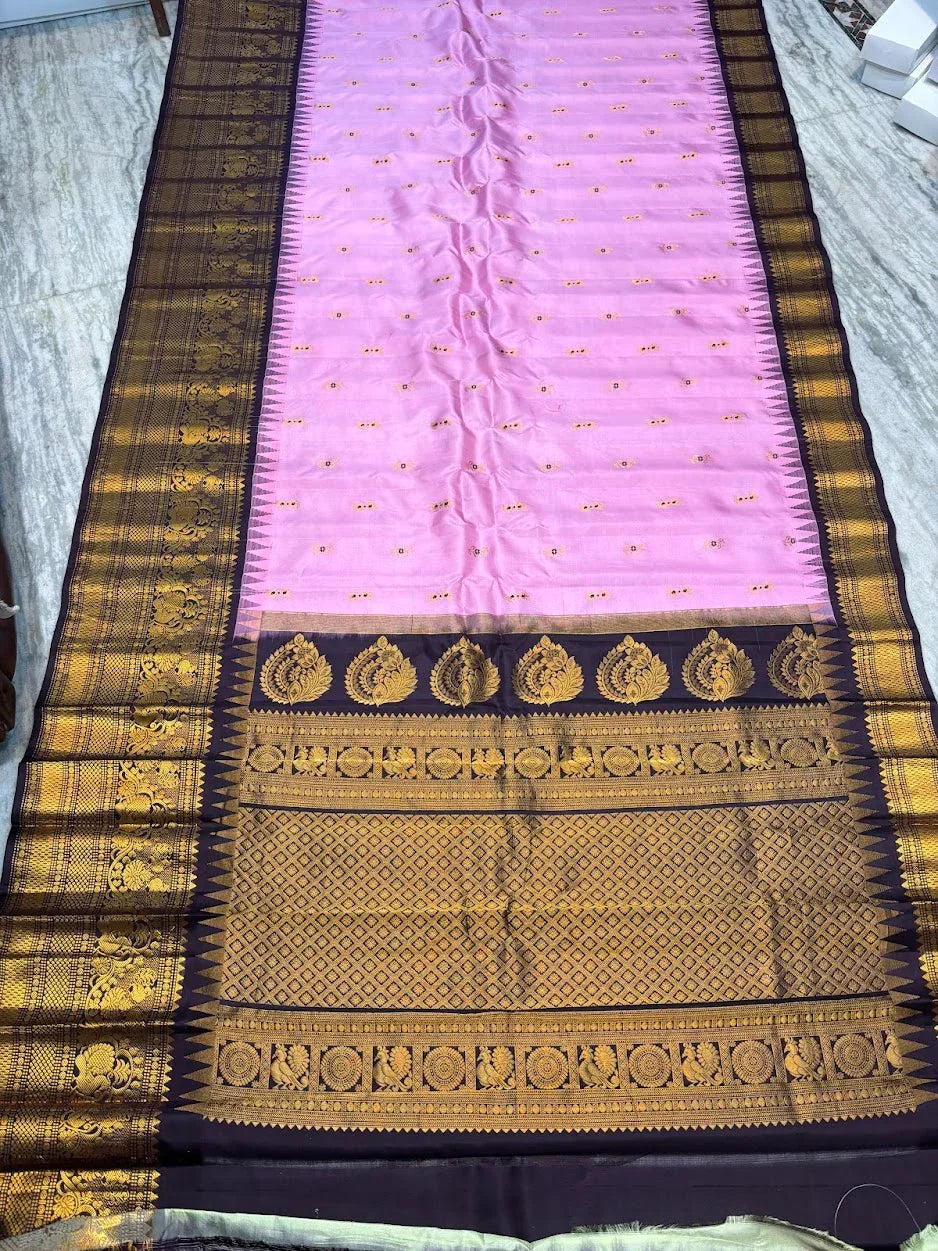 Pure Gadwal Silk Saree: Baby Pink with Contrast Chocolate & Gold Zari Border | Handloom Kuttu Temple Border Saree for Weddings & Festivals - pochampallysarees.com