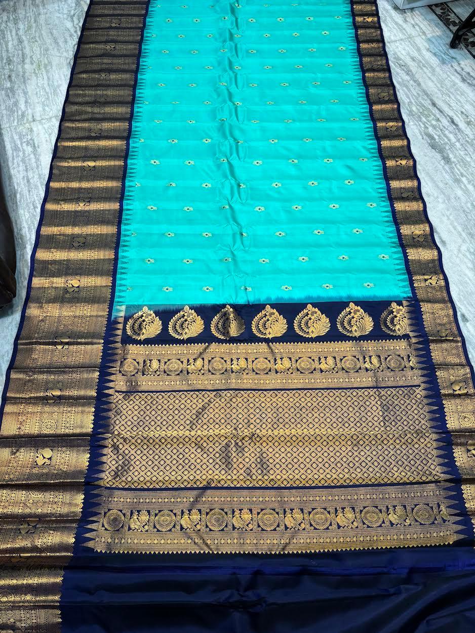 Pure Gadwal Silk Saree in Cyan & Navy Blue | Grand Gold Zari Kutu Border | Traditional Handloom Wedding Saree with Rich Contrast Pallu - pochampallysarees.com