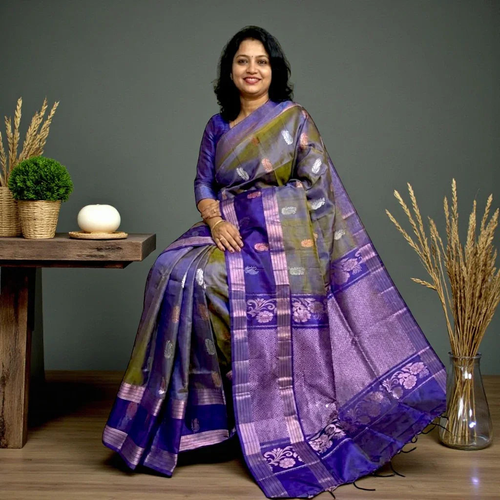 PURE SOFT SILK SAREE GRAY AND PURPLE WITH ALLOVER BUTTI DESIGN WEAVES IN BORDER AND PALLU TISSUE STYLE - pochampallysarees.com