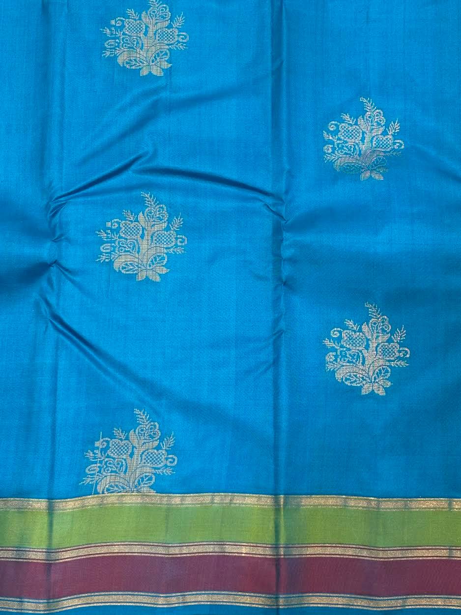 Sky Blue Soft Kubera Silk Saree with Silver Zari Floral Motifs & Rich Contrast Pallu | Traditional Festive & Wedding Wear Saree for Women with Blouse Piece - pochampallysarees.com