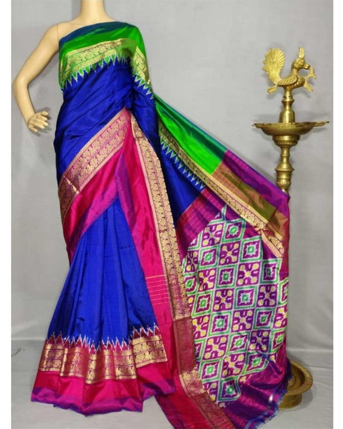 BLUE WITH PURPLE COLOR POCHAMPALLY IKKAT SILK SAREE - pochampallysarees.com