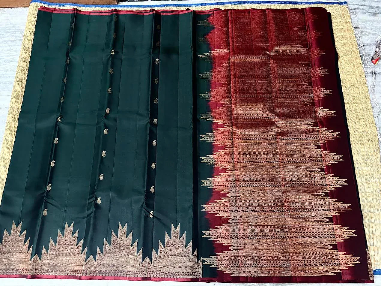 PURE SOFT SILK SAREE BOTTLE GREEN AND RED WITH ALLOVER ZARI WEAVES IN BORDER KANCHI TEMPLE STYLE - pochampallysarees.com