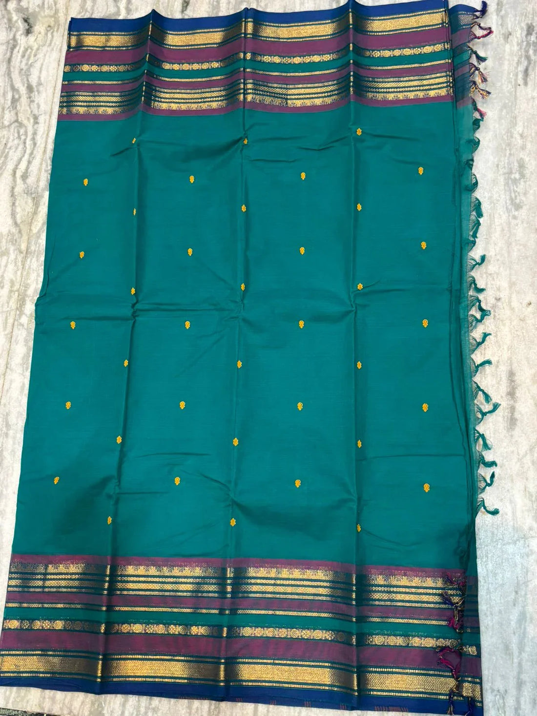 pure-narayanpet-cotton-butti-saree-teal-green - pochampallysarees.com