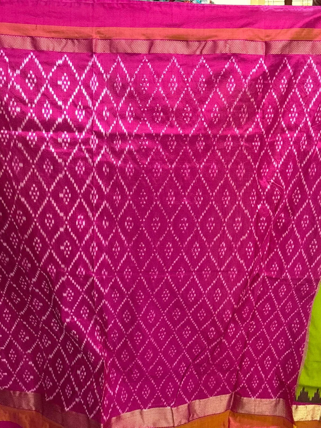 Pure Ikkat Silk Saree in Bright Lime Green & Magenta Pink | Handwoven Pochampally Saree - pochampallysarees.com