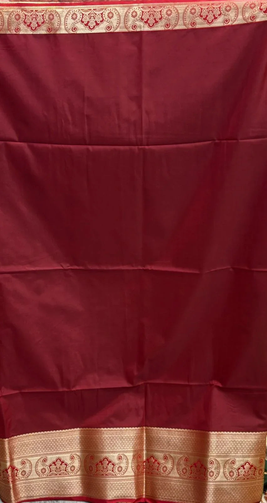 Stunning Bottle Green Dharmavaram Pattu Saree with Contrast Red Pallu - pochampallysarees.com