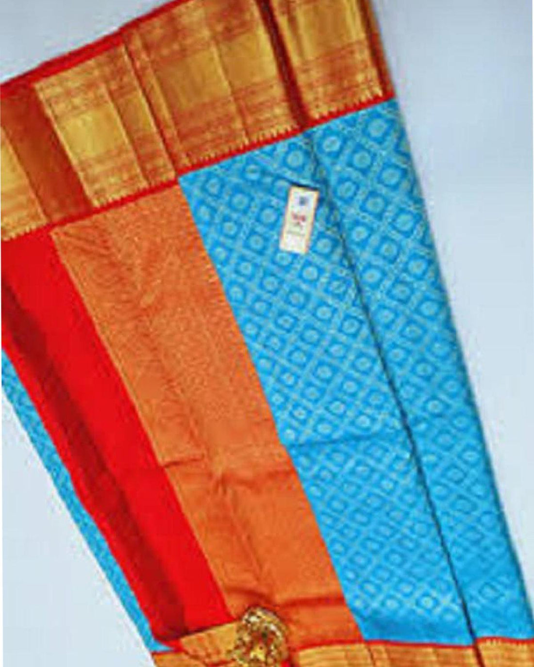 DHARAMAVARAM SILK BLUE COLOR SAREE - pochampallysarees.com