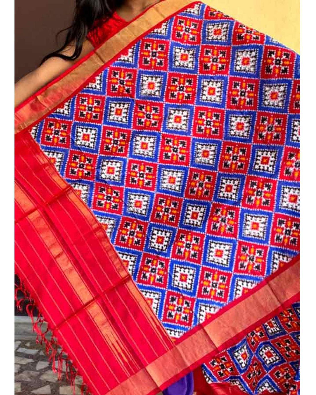 DOUBLE IKAT PATOLA SILK BLUE WITH RED COLOR RAJASTANI DESIGN DUPATTA - pochampallysarees.com