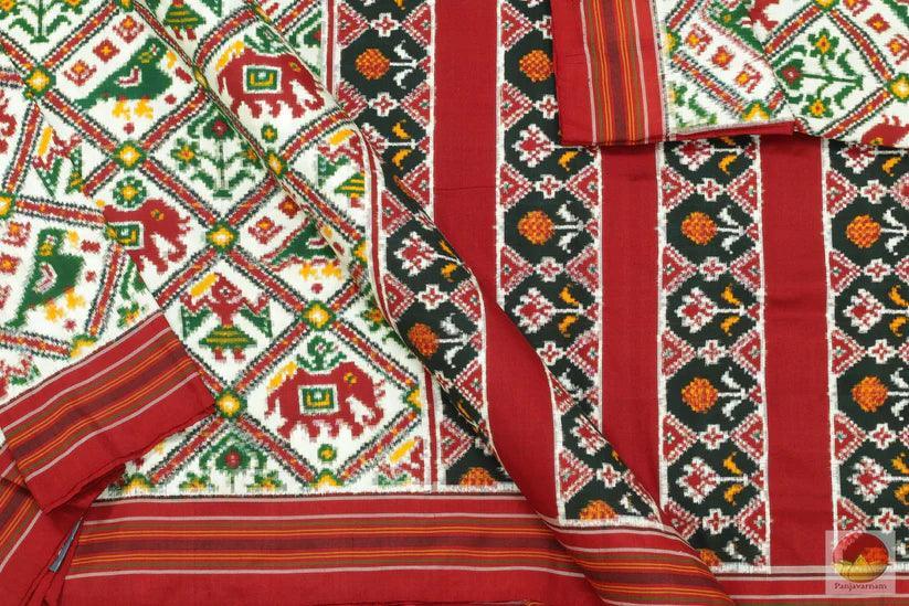DOUBLE IKKAT TRADITIONAL WHITE NARIKUNJ SAREE - pochampallysarees.com