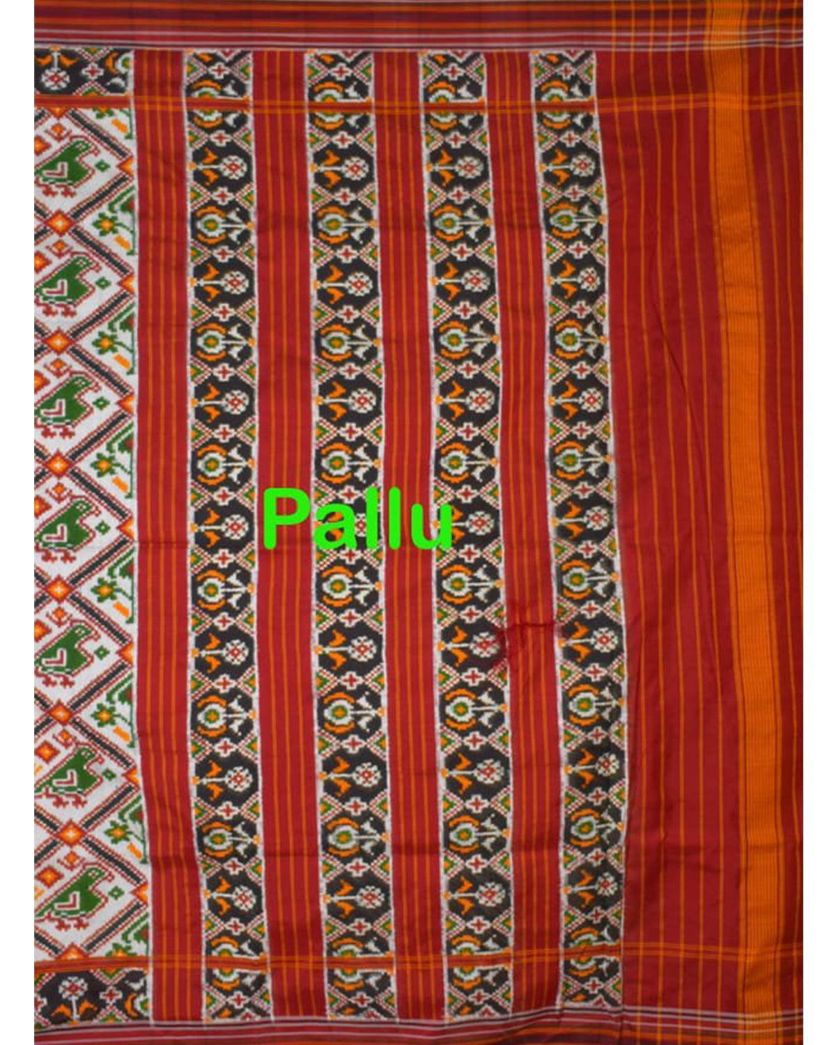 DOUBLE IKKAT TRADITIONAL WHITE NARIKUNJ SAREE - pochampallysarees.com