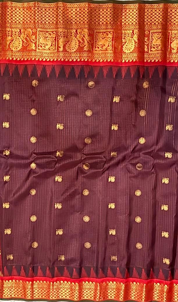 Gadwal Silk Sarees: Elegant Handloom Classics for Every Occasion - pochampallysarees.com