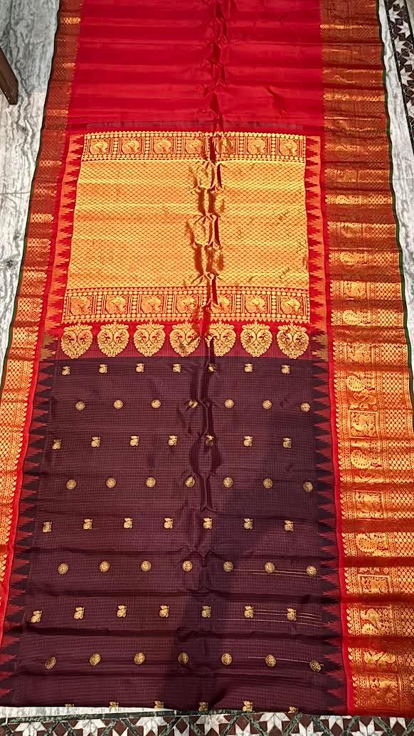 Gadwal Silk Sarees: Elegant Handloom Classics for Every Occasion - pochampallysarees.com