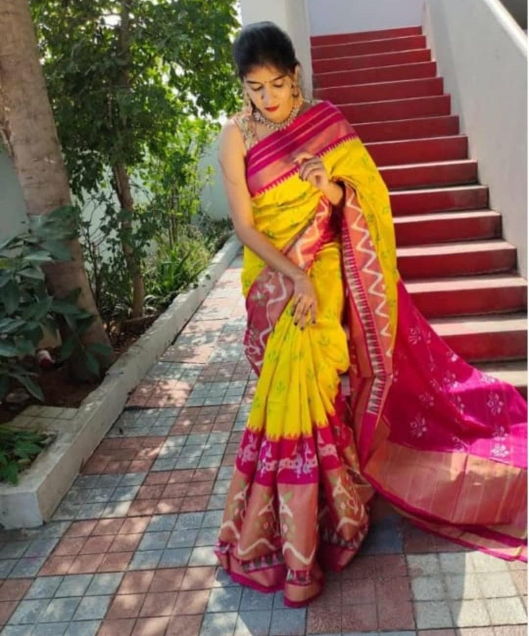 Handwoven Pochampally Yellow Pink Sari - pochampallysarees.com